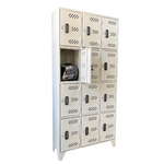 Locker Metálico de 12 Puertas con Ventilación y Base Elevada
