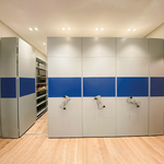 Sistema de Archivo Móvil Compacto con Volante Mecánico - Paneles Decorativos Gris/Azul